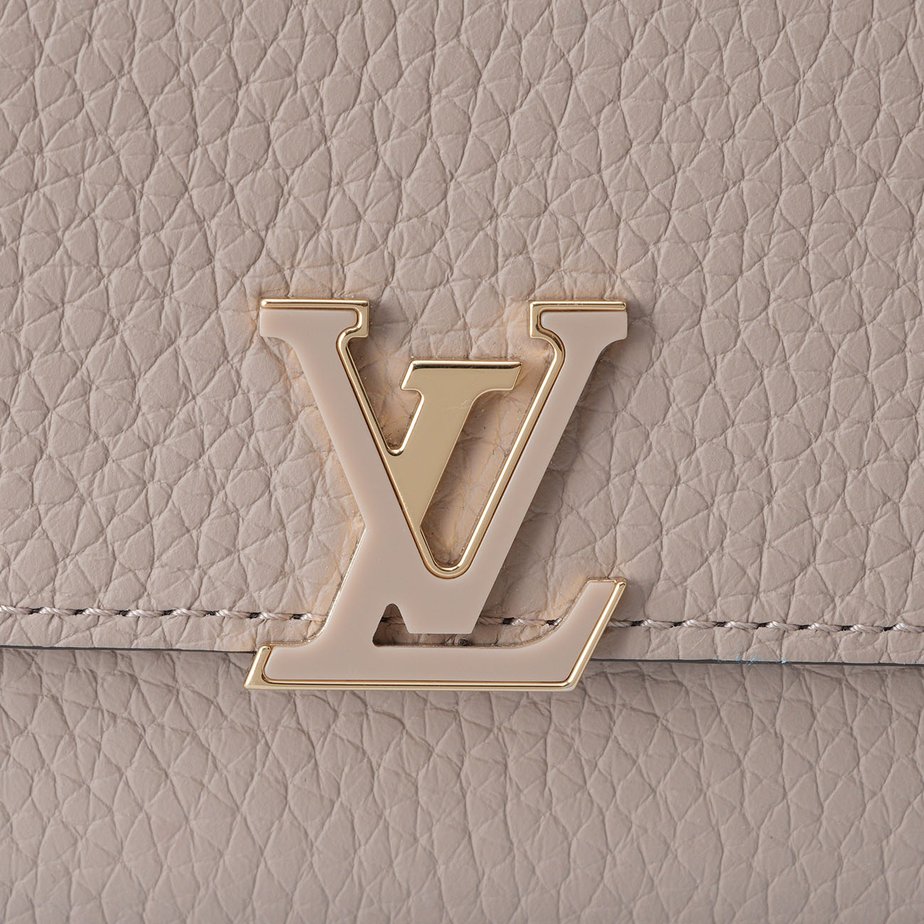 LOUIS VUITTON(USED)루이비통 카퓌신 중지갑